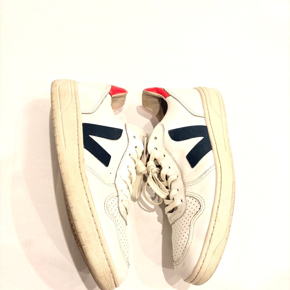 Veja  V 10 Women White sneakers size 10 W - Picture 9 of 14